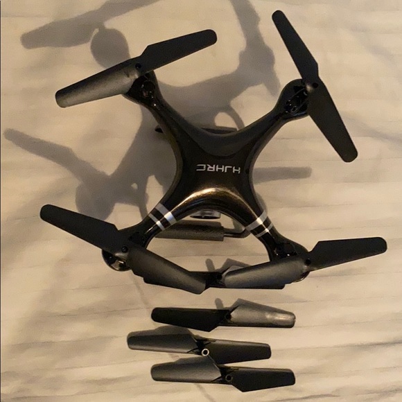 I am selling a drone with hd camera and controller - Picture 2 of 5